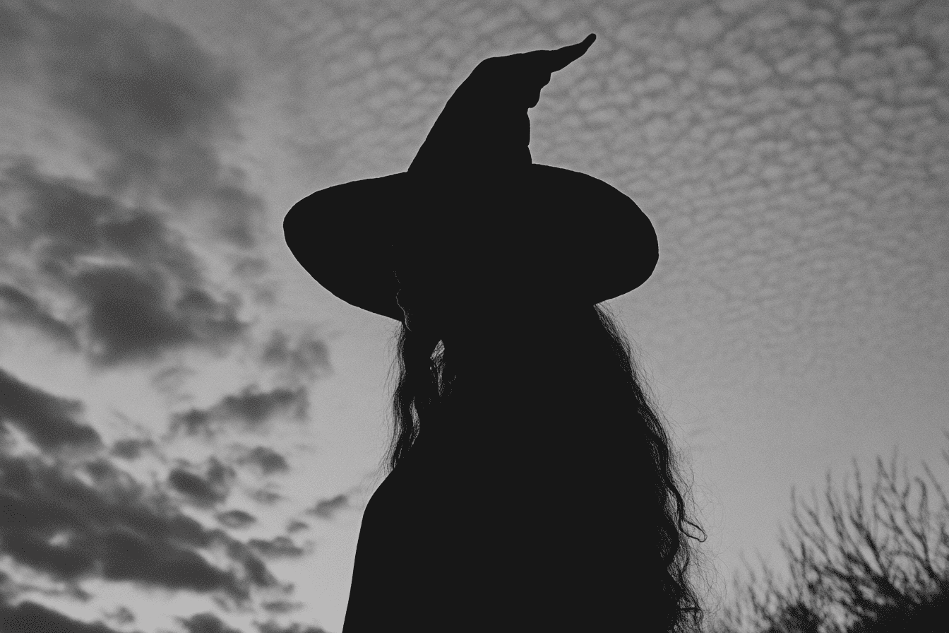 Why the Witchy Aesthetic is the Perfect Blend of Mystery and Elegance